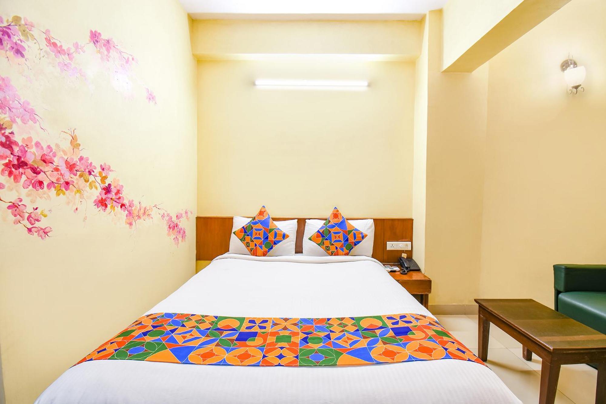Fabhotel Prime Yash Residency - Nr Lonavala Railway Station Eksteriør billede