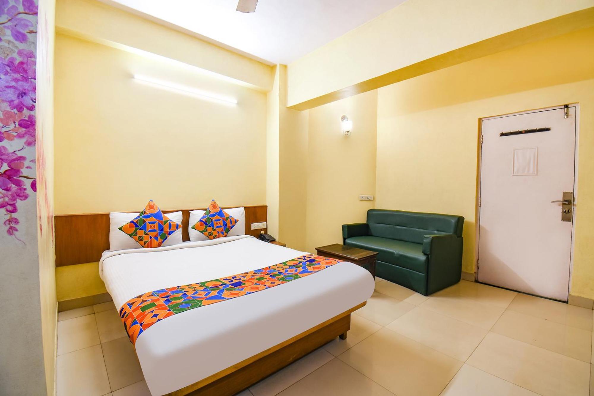 Fabhotel Prime Yash Residency - Nr Lonavala Railway Station Eksteriør billede